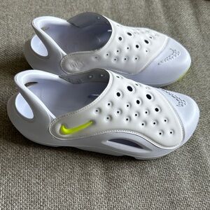 Nike Kids Aqua Swoosh Sandal